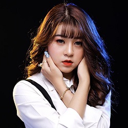 Hana Cẩm Tiên