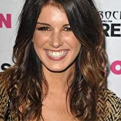 Shenae Grimes-Beech