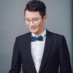 Hoàng Bách