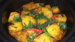 Làm món cá thu kho rau răm