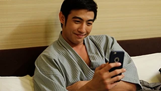 Gọi Điện Tỏ Vẻ Thâm Tình Với Người Yêu Xong Lại Vào Hú Hí Với Bồ