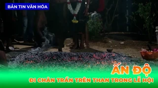 Ấn Độ - Đi Chân Trần Trên Than Trong Lễ Hội