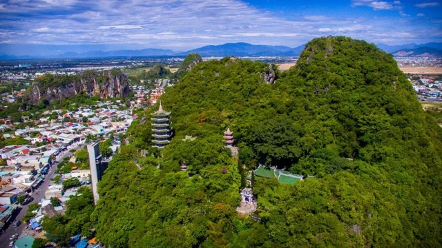 Vẻ đẹp danh thắng Ngũ Hành Sơn