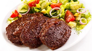Mách bạn tuyệt chiêu chế biến bò chiên ngũ vị tại gia khiến cả nhà phải khen nức nở