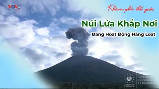Núi Lửa Khắp Nơi Đang Hoạt Động Hàng Loạt