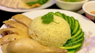 Cách nấu cơm gà Hải Nam Singapore thơm ngon, giòn, ngậy