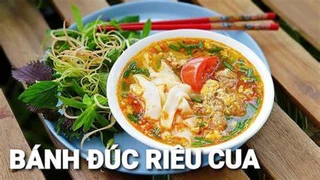 Thanh mát bánh đúc riêu cua... "không người lái" 
