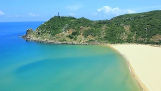 Phu Yen Bi mat cua bo bien hoang so va cuoc song binh di