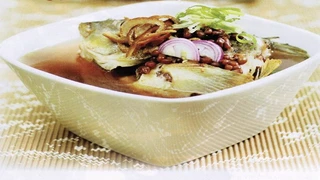 Canh cá chép đậu đỏ: Thổi bay bệnh nóng trong 
