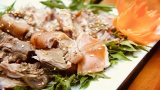 Tuyệt phẩm dê quay tùng xẻo nguyên con thơm ngon