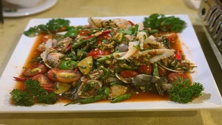 Vào bếp làm hải sản sốt Thái cực hấp dẫn