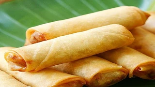 Nem Lava trứng chảy, món ăn lạ dịp Trung thu
