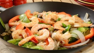 Lạ miệng với tôm sú xào xoài