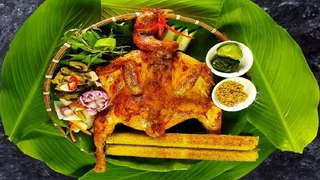 Lạ miệng với cơm gà nướng lá nếp kiểu Thái