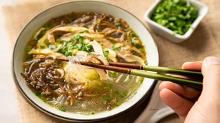 Cách nấu miến gà, măng mọc nhanh gọn, đơn giản