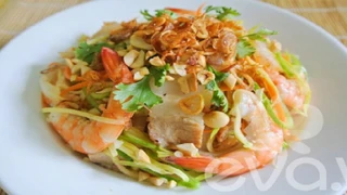 Mách bạn làm gỏi hải sản chua cay chuẩn vị Thái