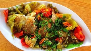 Biến tấu món Cá om Dưa chua cay Tứ Xuyên