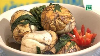 Trứng lộn tần ngải cứu , thuốc bắc
