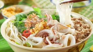 Hủ tíu mực - Món ngon lạ miệng