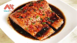 Cá hối sốt mận: Món ngon tốt cho tim mạch