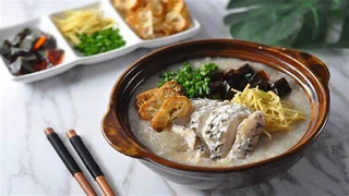 Cá Cháo om cần, cay - Món ăn mùa lạnh của người dân vùng biển