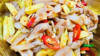 Tai Heo sốt Thái nhâm nhi cuối tuần