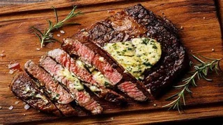 Bò Kobe áp chảo với Gan Vịt