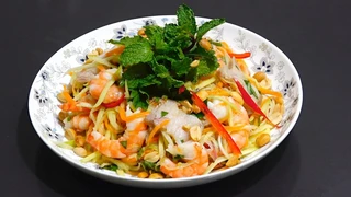 Nộm xoài xanh tôm thịt: Chống ngán cho ngày cuối năm