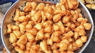 Bánh quẩy đùi gà thơm ngon cho bé