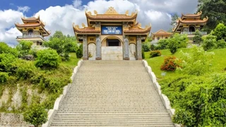 Những điểm du lịch nổi tiếng ở Việt Nam - Phần 2