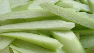 Dọc mùng: Lựa chọn và chế biến đúng cách