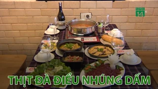 Đậm đà thơm ngon với món thịt đà điểu nhúng dấm