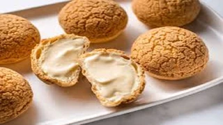 Tự làm Bánh Su Kem Giòn Nhân Kem Trứng