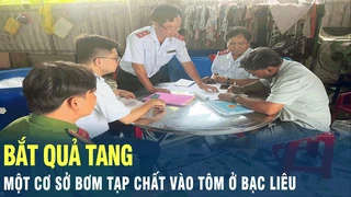 Tin nóng : Bắt quả tang một cơ sở bơm tạp chất vào tôm ở Bạc Liêu | VOV