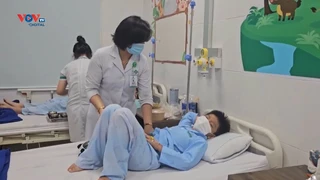 Khánh Hòa: Hơn 190 người nhập viện nghi ngộ độc thực phẩm do ăn quán cơm gà