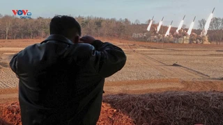Giữa lúc căng thẳng gia tăng, Triều Tiên công bố hình ảnh ông Kim Jong Un thị sát hoạt động bắn thử