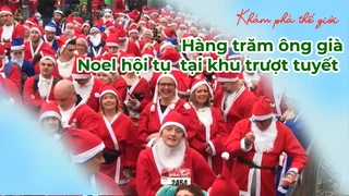 Hàng trăm ông già Noel hội tụ tại khu trượt tuyết - Khám Phá Thế Giới