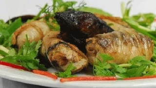 Lươn om riềng mẻ & lươn bọc mỡ chài nướng (phần 1)