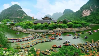 Tràng An Ninh Bình phát triển du lịch di sản bền vững