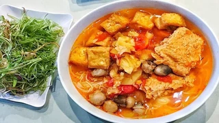 Đổi vị với cháo nấm và bún riêu chay thanh mát