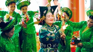 Linh thiêng đền Cô bé Ngai Vàng (Phần 3)