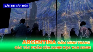 Khán Giả Argentina Đắm Mình Trong Các Tác Phẩm Của Danh Họa Van Gogh