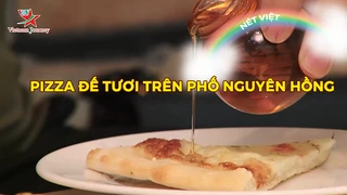 Pizza đế tươi trên phố Nguyên Hồng
