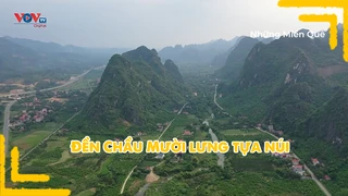 Đền Chầu Mười lưng tựa núi
