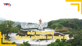 Đầu xuân đi lễ cầu năm mới bình an (phần 2)