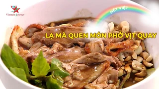 Lạ mà quen món phở vịt quay