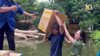 Công an huyện Chương Mỹ túc trực hỗ trợ người dân vùng lũ | An ninh Thủ đô | 03/08/2024