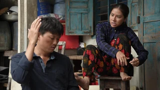 Tín Nguyễn 'Khó khăn khi lập nghiệp xa nhà'