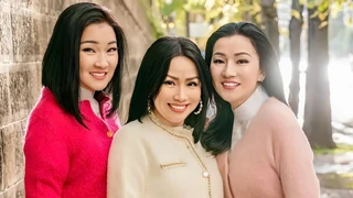 Cuộc sống của Tam Ca Áo Trắng ở Mỹ