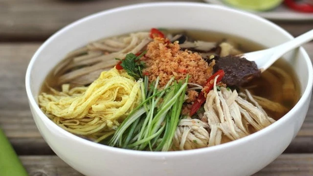 Độc Đáo Bún Thang Lươn Phố Hiến Hưng Yên